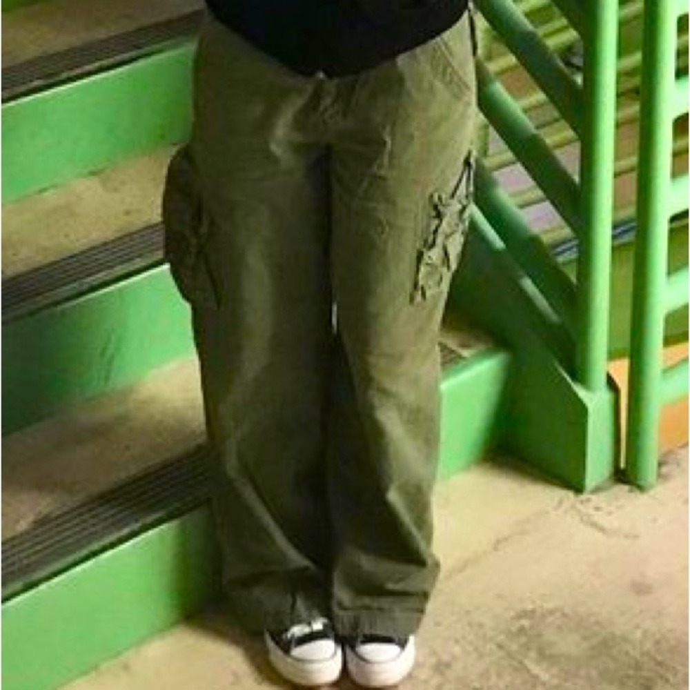 Military green cargo pants